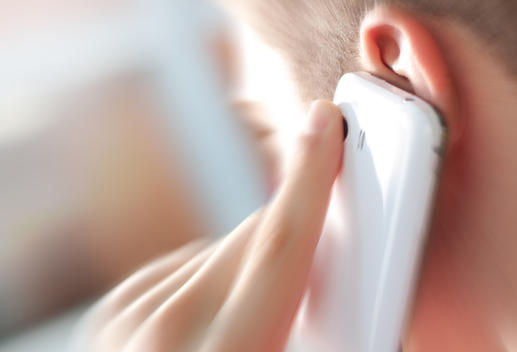 Are Smart Phones Bad for Your Hearing?